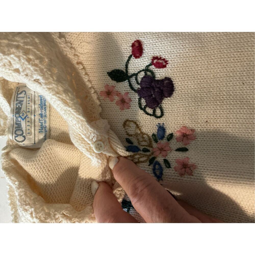 Susan Bristol Vintage Lambswool Embroidered Sweater Sz 40 Removal Collar - Picture 5 of 8